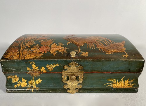 Toilet box in blue Martin varnish with Japanese decor circa 1730. - French Regence