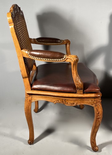 Paire de fauteuils cannés par René Cresson, Paris vers 1740 - Louis XV