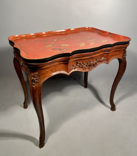 Cabaret table with Chinese lacquer top, Provence 18th century - Louis XV
