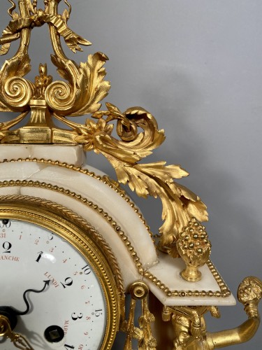 Antiquités - Allegory of the theater clock, Paris, Louis XVI period