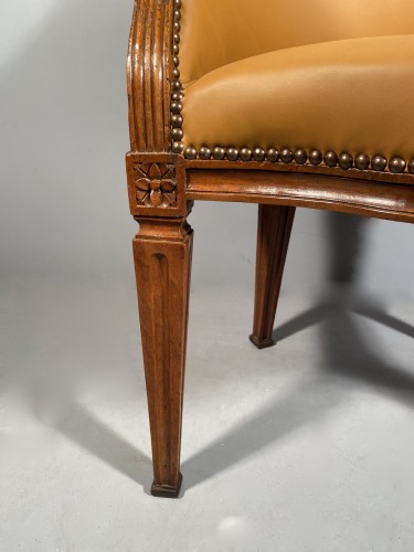 Walnut desk chair, P.Pillot, Nîmes around 1780 - Seating Style Louis XVI