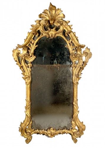 Italian fine 18th mirror in gilded wood, Genoa circa 1750