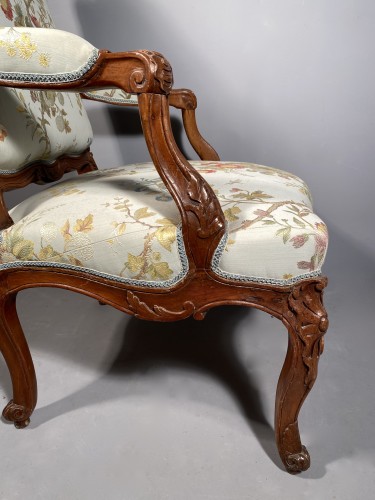 Antiquités - Armchair with flat back, Provence around 1750