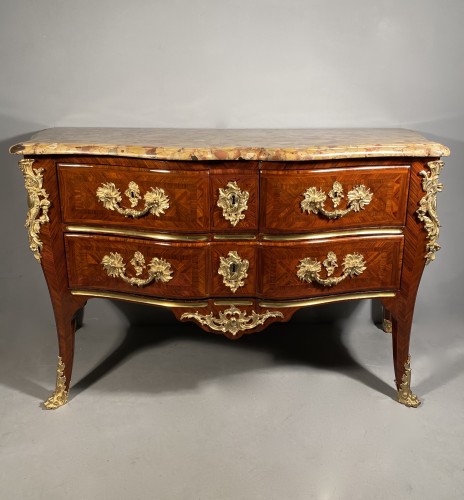 Important chest of drawers stamped ID circa 1740 - Louis XV