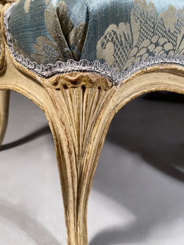 Antiquités - Paire de fauteuils à coiffer pour les Menus plaisirs du roi, N.Blanchard vers 1770