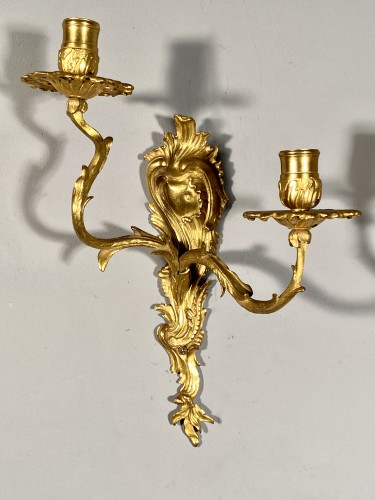 XVIIIe siècle - Paire d’appliques aux C couronnés, époque Louis XV vers 1745-1749