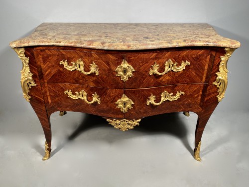 XVIIIe siècle - Commode Louis XV par Delaitre et Migeon vers 1740