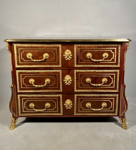 XVIIIe siècle - Commode mazarine en amarante, Paris époque Louis XIV vers 1715