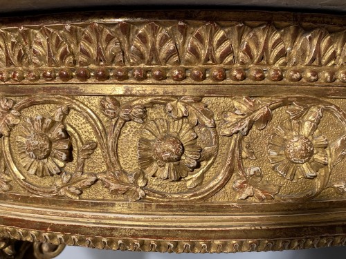Console demi-lune en bois de chêne doré, Paris vers 1785 - Mobilier Style Louis XVI