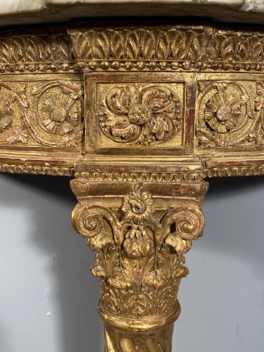 Antiquités - Half-moon console in gilded oak, Paris circa 1785