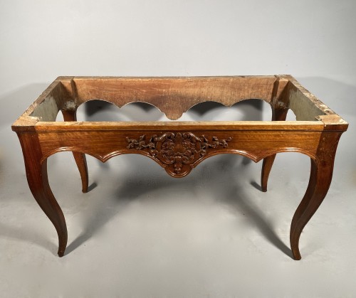 Antiquités - Center table in walnut, Provence, Louis XV period