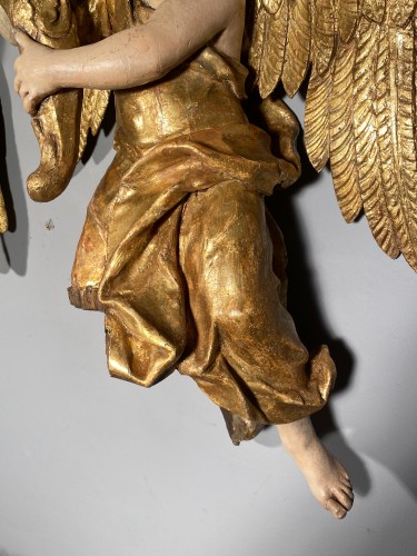 Louis XIV - Pair of angels ceroferaires in gilded wood, Italy 17th century