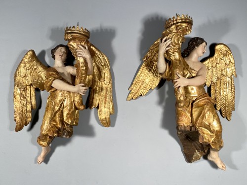 Antiquités - Paire d’anges céroféraires en bois doré, Italie 17e siècle