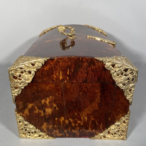 Louis XVI - Tortoise shell box, Spanish Colonies 18th century