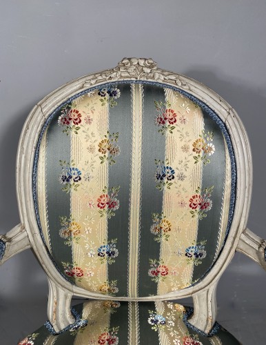 Paire de fauteuils cabriolets par J.B Lelarge, Paris vers 1780 - Sièges Style Louis XVI