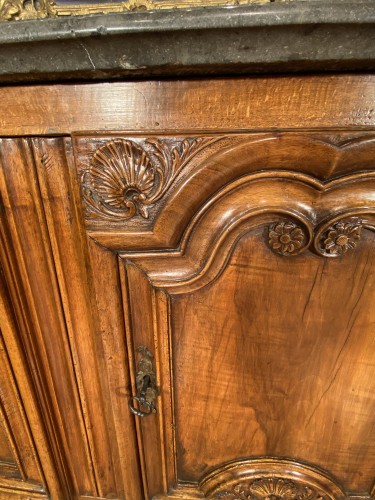 Hunting buffet in walnut, Lyon Regency period - Furniture Style French Regence