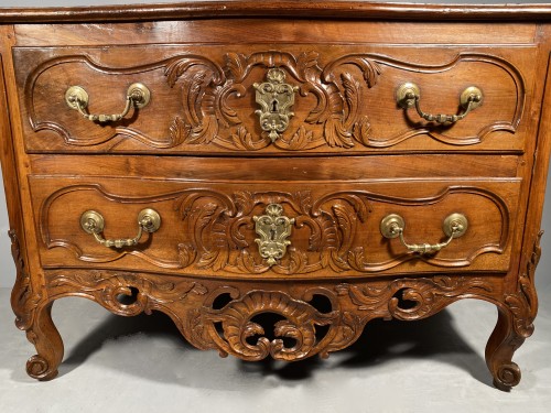 Commode en noyer massif, Nîmes époque Louis XV - Mobilier Style Louis XV