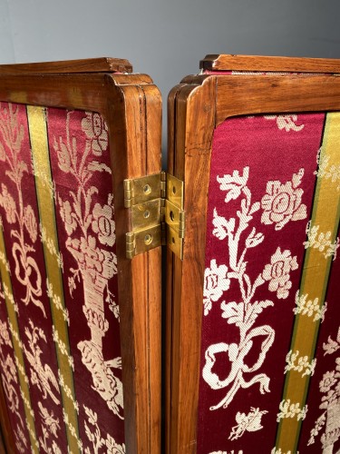 Paravent de cheminée en bois de rose, Paris vers 1775 - Mobilier Style Transition