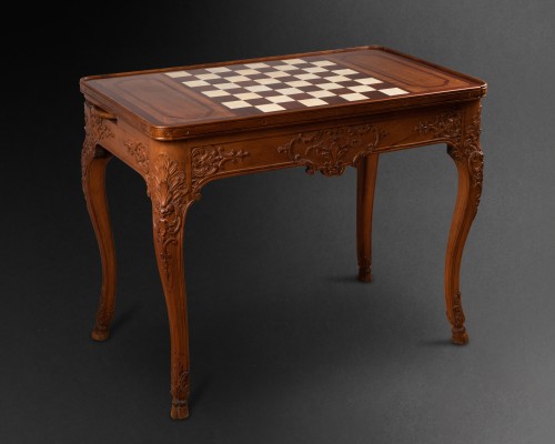 Mobilier Table à Jeux - Table à jeu en noyer, Lyon, époque Régence