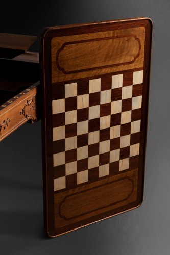 Table à jeu en noyer, Lyon, époque Régence - Franck Baptiste Provence