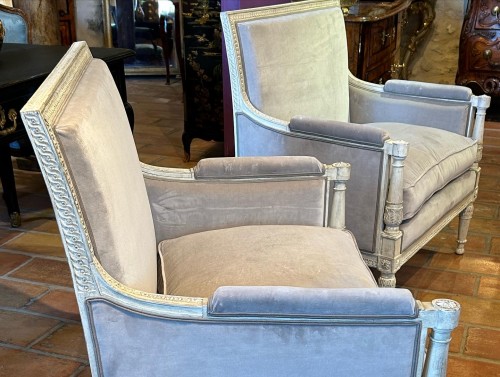 Paire de larges marquises à dossiers plats, Paris époque Louis XVI - 