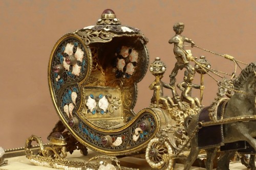 Antiquités - Troika In Goldsmithing 19th century 