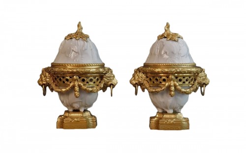 Paire de pots pourris d'alcôve d'époque Louis XVI