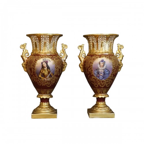 Paire d'importants vases en porcelaine de Paris 1835