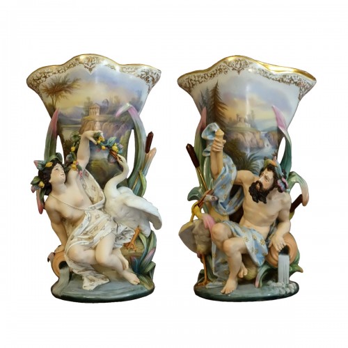 Paire de grands vases aux Allégories de source XIXe