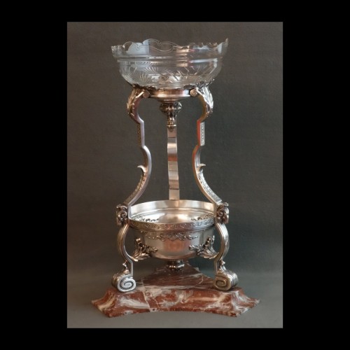 Napoléon III - Fontaine de table en bronze argenté XIXe