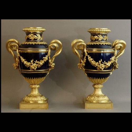 Antiquités - Paire d'Importants Vases XIXe