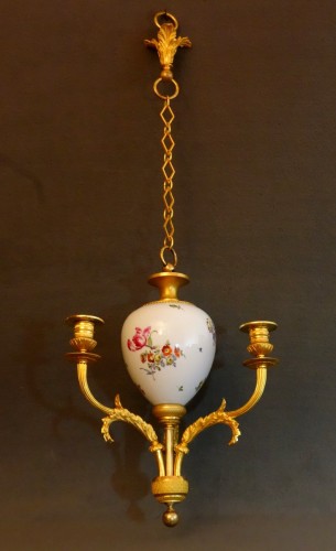 Lighting  - Small Alcove Luster In Porcelain of the late 18th century