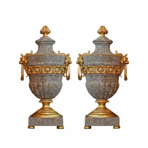 Paire d'importants vases XIXe