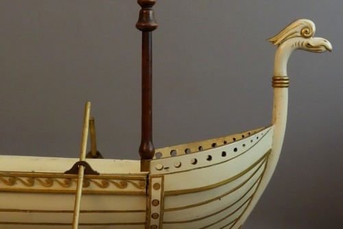 Objet de décoration Cassolettes, coupe et vase - Grand rafraîchissoir en forme de navire XIXe