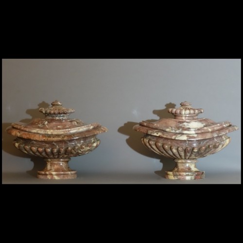 XVIIIe siècle - Paire de vases navettes fin 18e