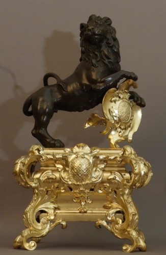 Paire de feux aux lions vers 1720 - Antiquités Garnier