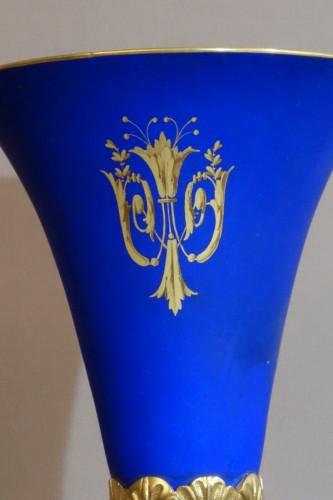 Objet de décoration Cassolettes, coupe et vase - Paire de vases cornets en porcelaine de Paris, 1830