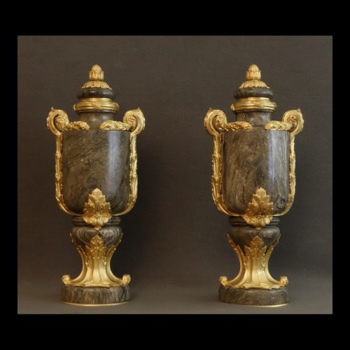 Antiquités - Pair Of Large Covered Pots late 19th century