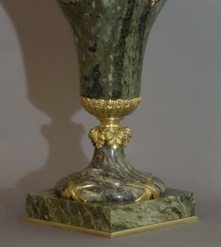 Paire  de vases couverts fin XIXe - Antiquités Garnier