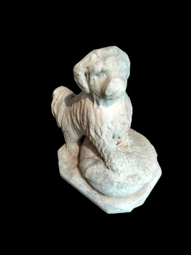 XVIIIe siècle - Chien dit Bichon, en marbre XVIIIe siècle