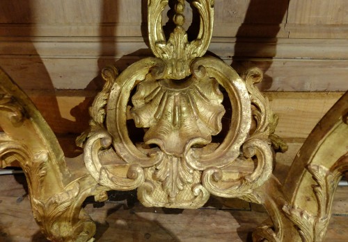 XVIIIe siècle - Console d'applique en bois sculpté et doré, époque Régence