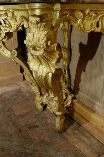 Régence - Console d'applique en bois sculpté et doré, époque Régence