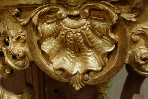 Antiquités - Console d'applique en bois sculpté et doré, époque Régence