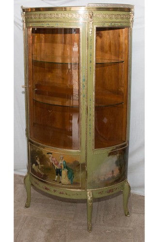 Vitrine à décor en Vernis Martin d'époque Napoléon III - Mobilier Style Napoléon III