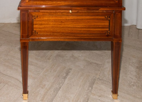 Louis XVI - Louis XVI cylinder desk stamped Pierre MANTEL