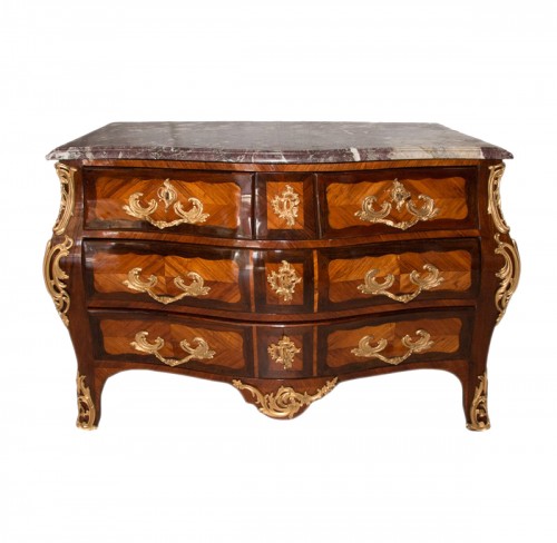 Commode d’époque Louis XV estampillée L. BOUDIN