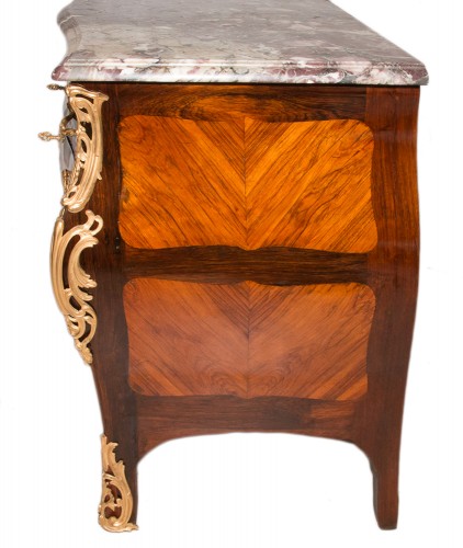 Commode d’époque Louis XV estampillée L. BOUDIN - Louis XV