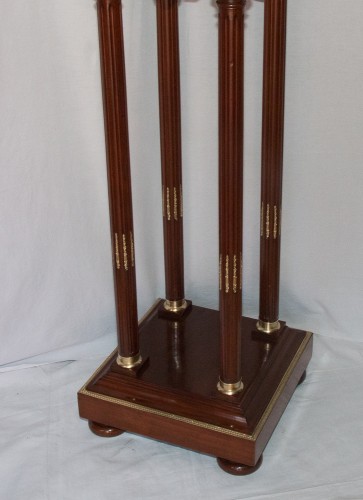 Objet de décoration Colonne Piédestal - Sellette en acajou et bronze doré époque Napoléon III