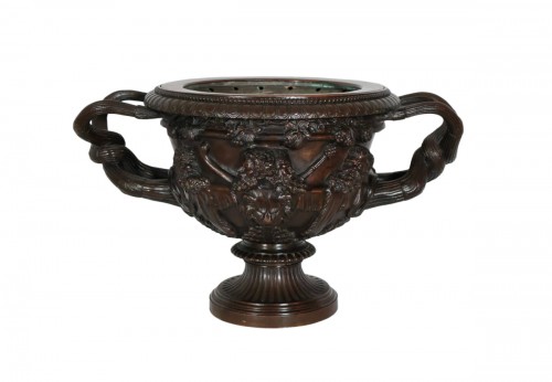 Coupe en bronze dit Vase de Warwick H Luppens XIXe siècle
