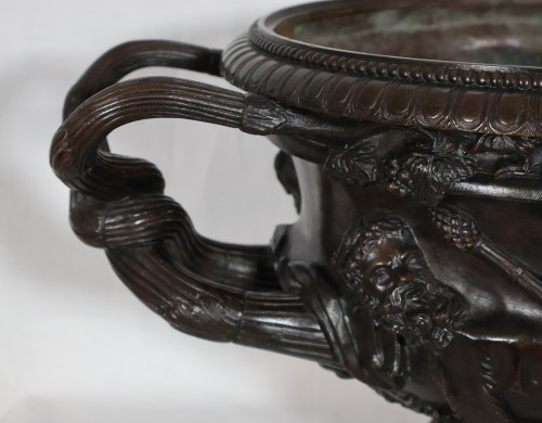 XIXe siècle - Coupe en bronze dit Vase de Warwick H Luppens XIXe siècle